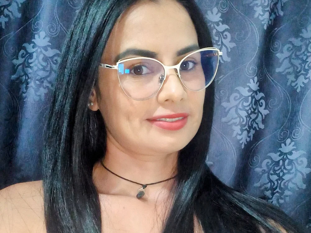 AndreaGate's Offline Chat Room
