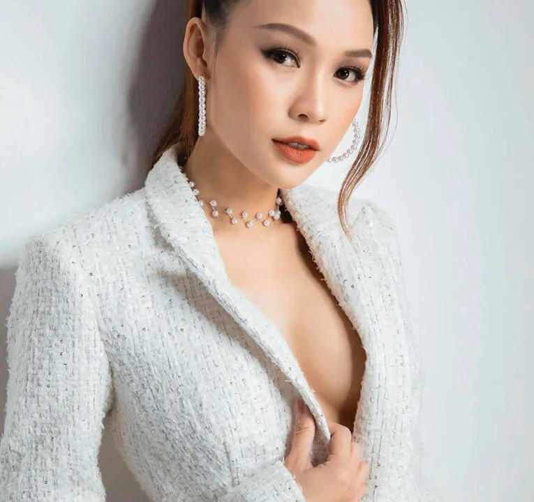 Tii-Na 离线XXX聊天