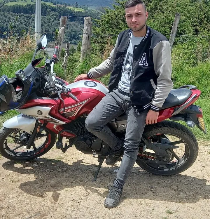 robert__leroy Offline XXX-chat