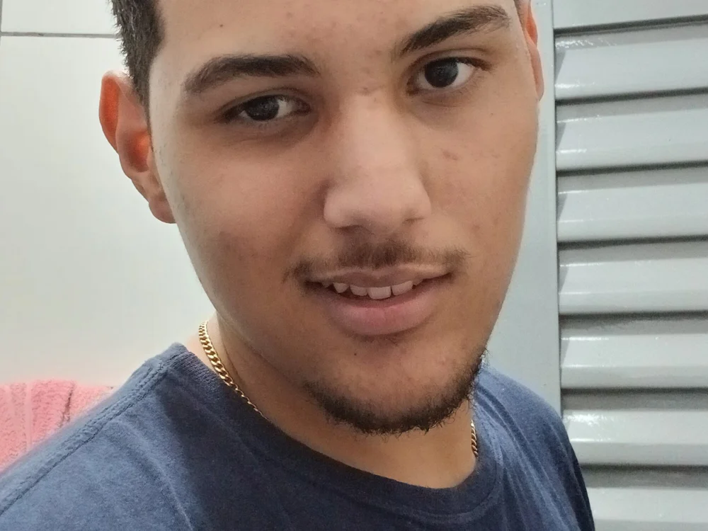 kellon17's Offline Chat Room