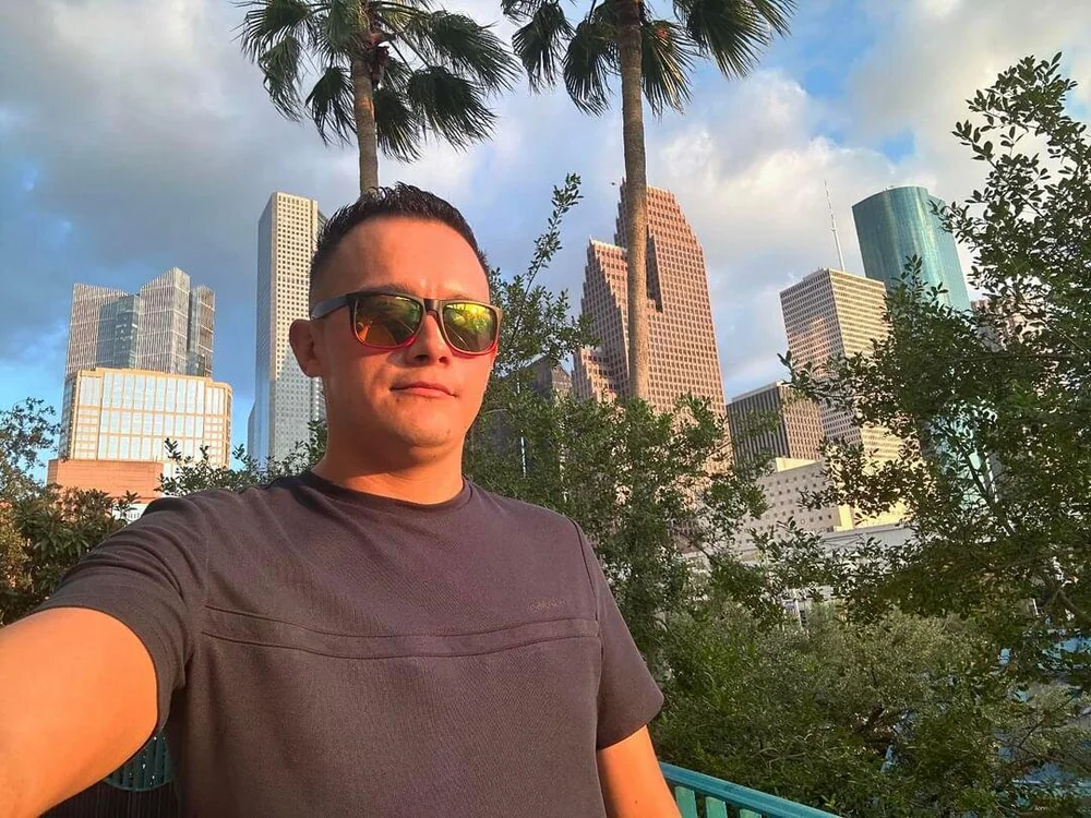 eddydhorny Adlı Modelin Çevrimdışı XXX Sohbeti