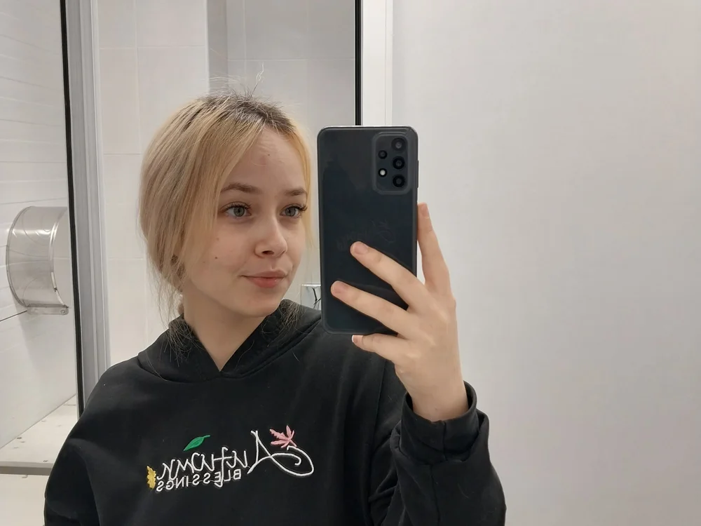 Flori_Jin's Offline XXX Chat