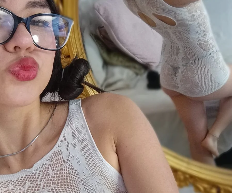 emma_klain cover photo