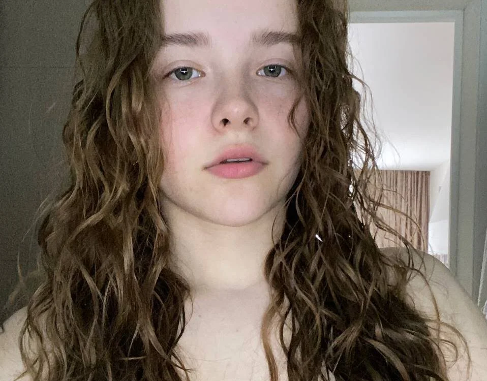 LeighaKind 现场XXX聊天