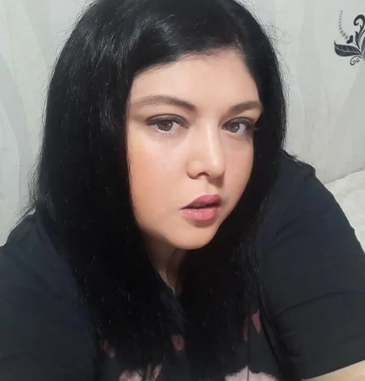KarinnaBBW's Offline Chat Room