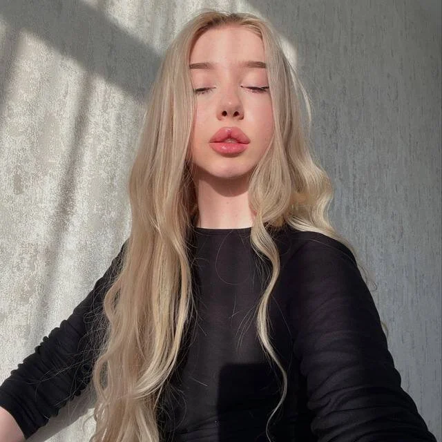 mismirana's Offline XXX Chat