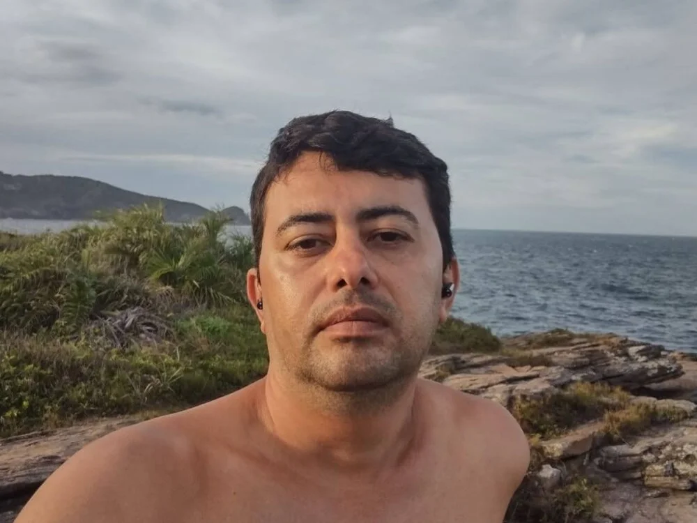 AlexRioBrazil Chat XXX offline