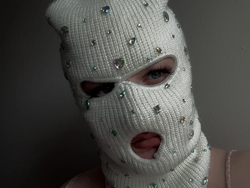 Biimb0kitty's Offline Chat Room