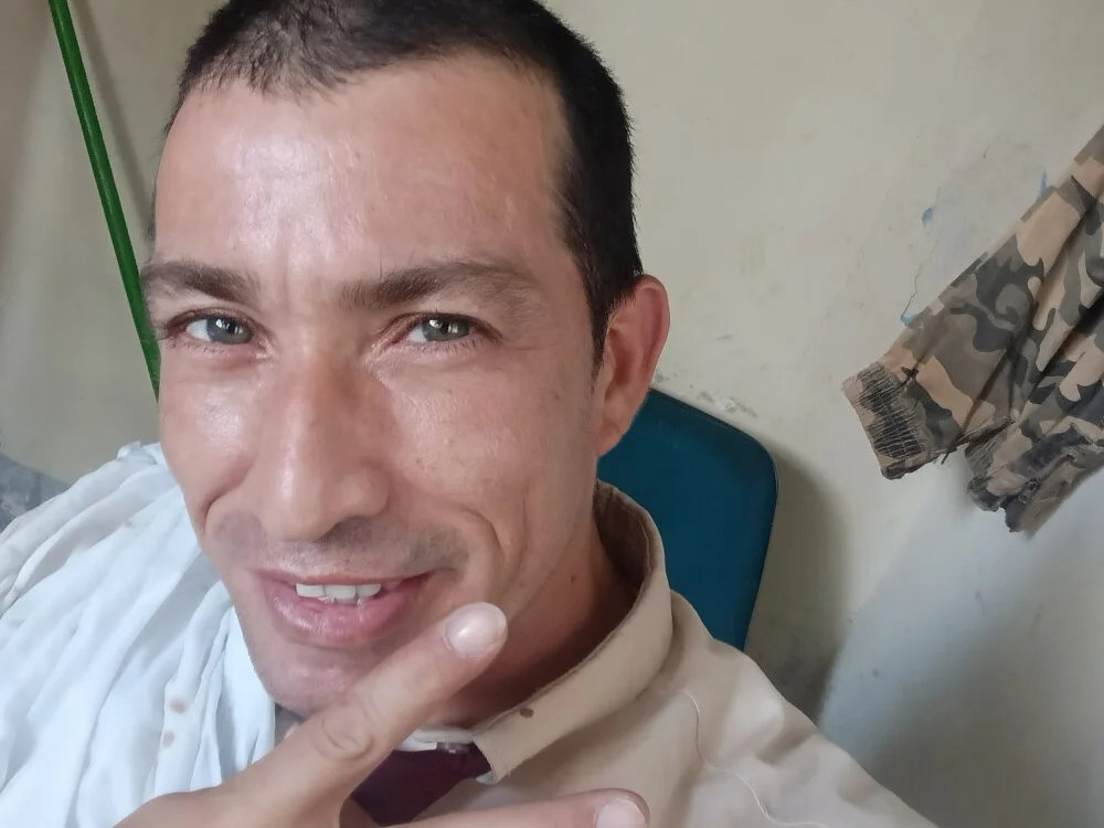 Jhonny_kenn Obrolan XXX Offline