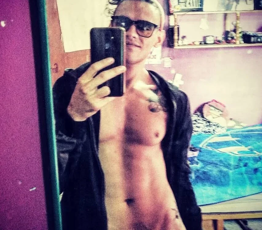 ferminator888's Offline XXX Chat