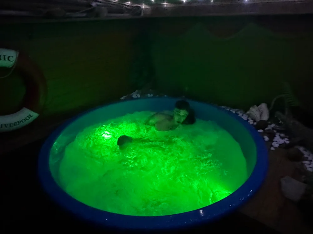 Офлайн-чат XXX thehotieguy