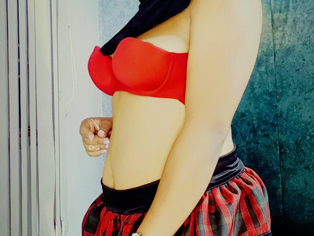 Azahara_25's Offline XXX Chat