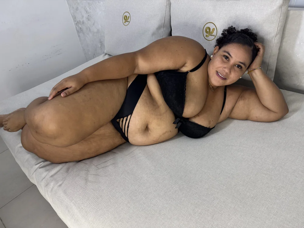 kate_bould_ cam model