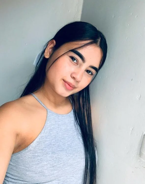 _Emma_whiitee_'s Live XXX Chat