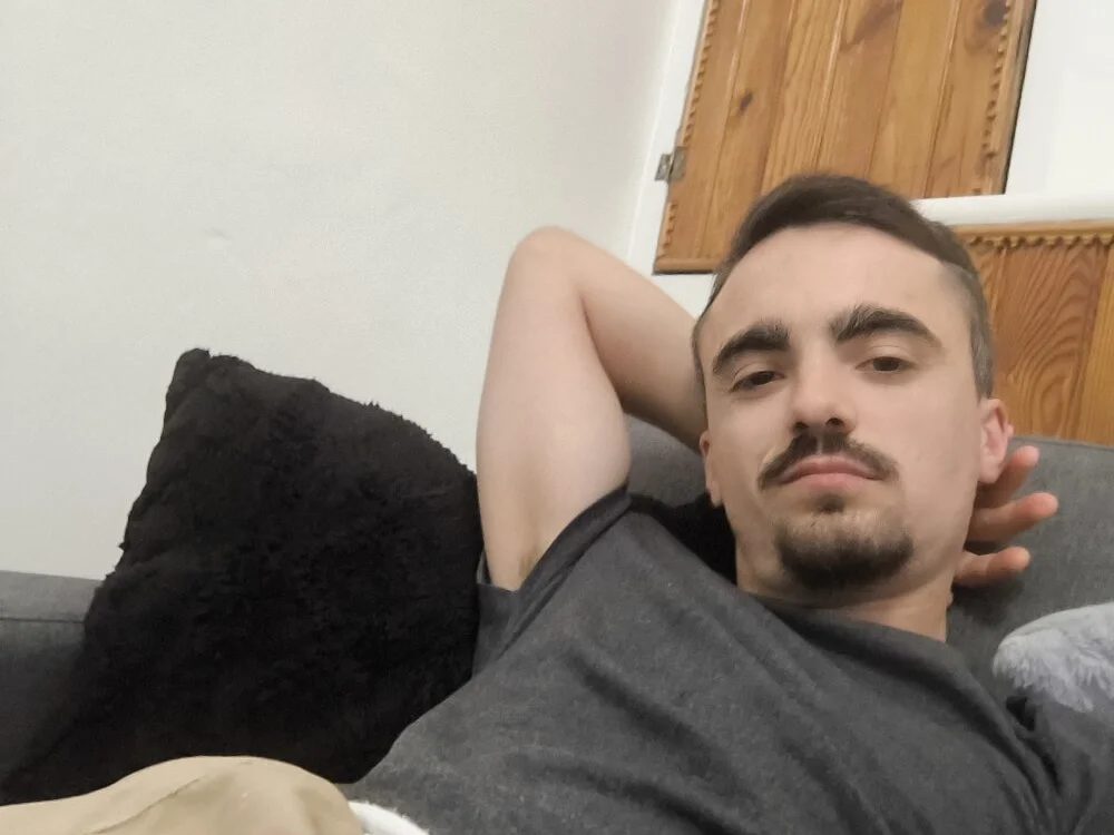 LunaXmilo offline XXX-chat