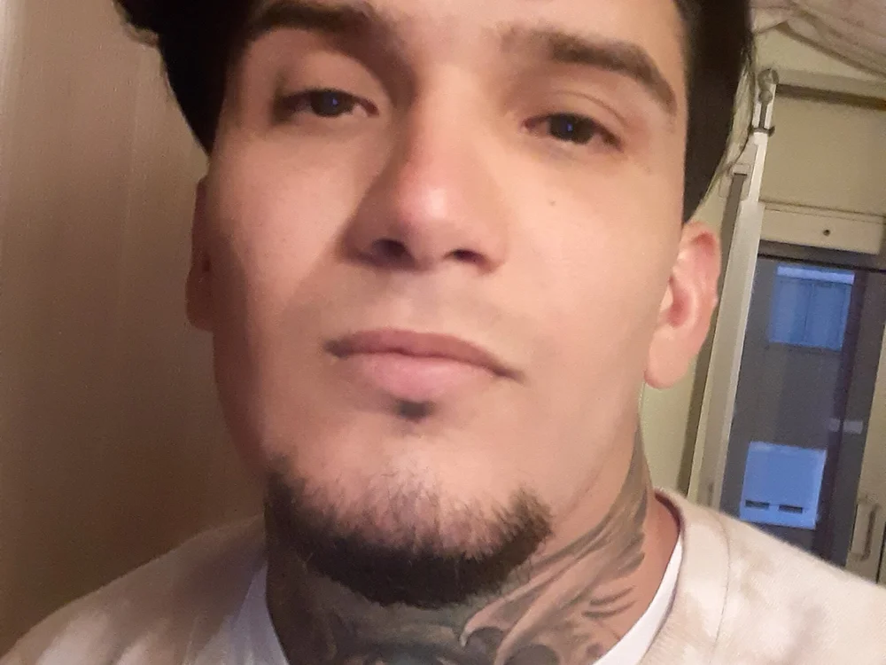 ElDuque98's Offline Chat Room