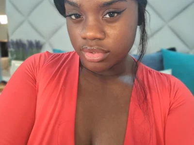 Yourliaaa - Girl 