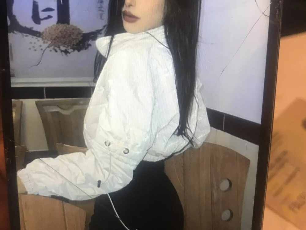 _camila_trans_ Obrolan XXX Offline