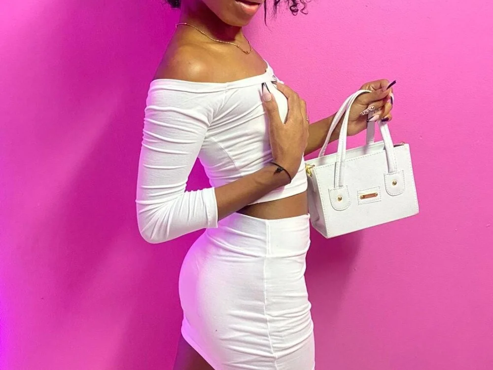 Andreayano's Offline XXX Chat