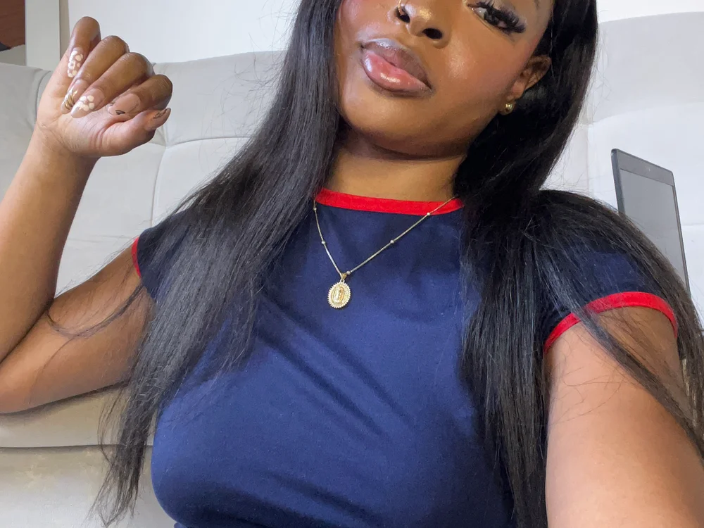 hellen_hylls Chat XXX Ngoại tuyến