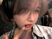 Chat +18 de MarlysGuan ao vivo