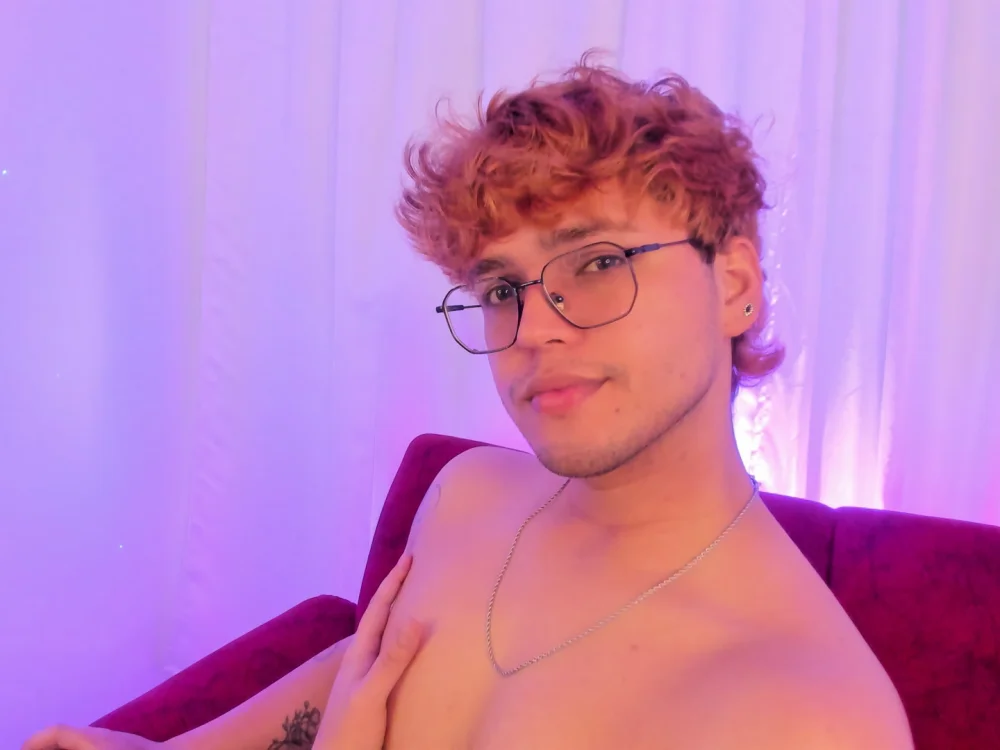 lucasgoat_ Chat XXX offline