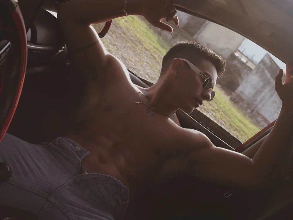 Maurice2309 Offline XXX-Chat