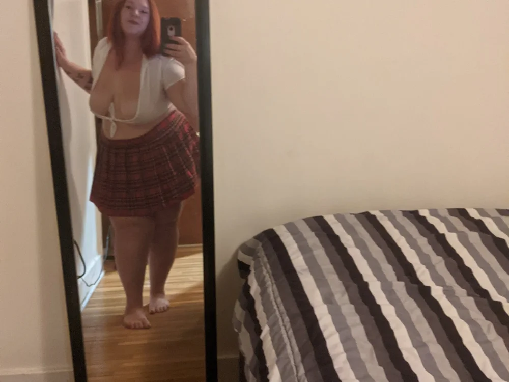 redheadbombshell's Offline Chat Room