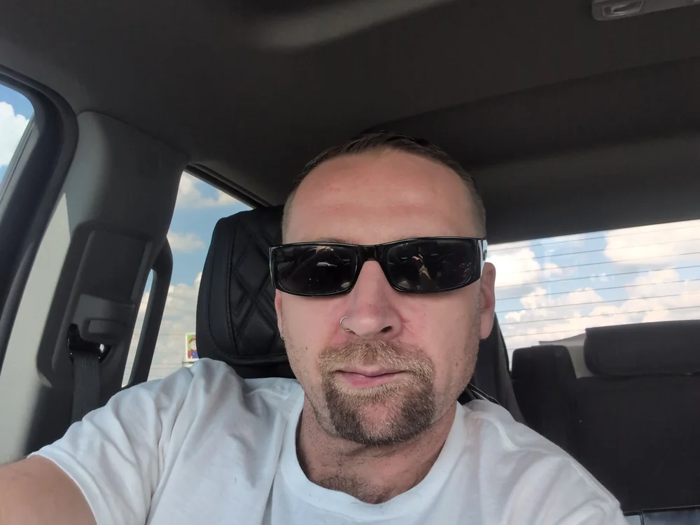 robblack80's Offline Chat Room
