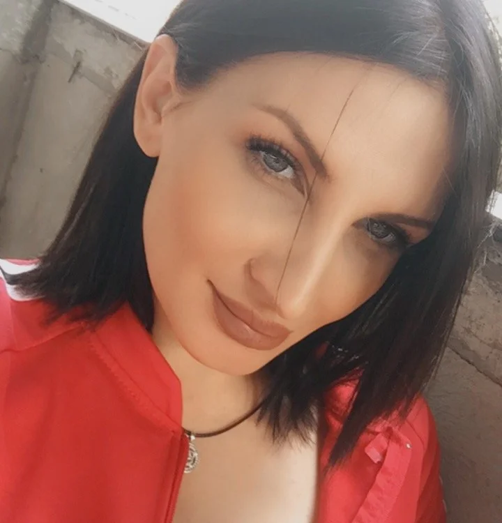Yoursweet_orgasm's Offline Chat Room