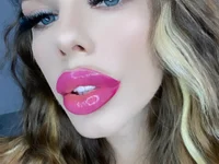 love_chloee__'s Offline XXX Chat