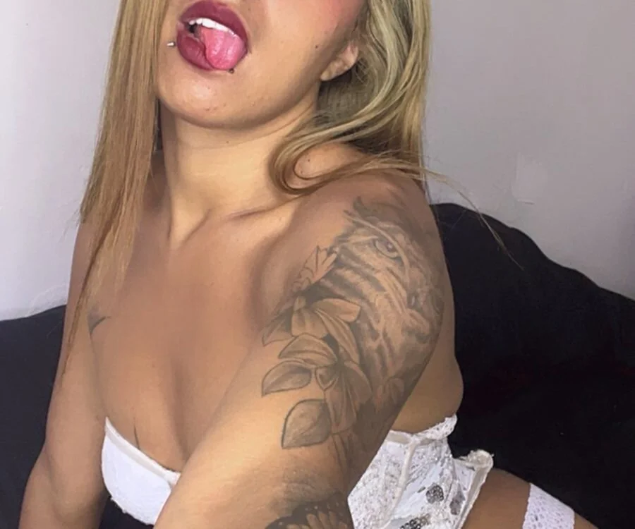 scarlethRubyy 离线XXX聊天