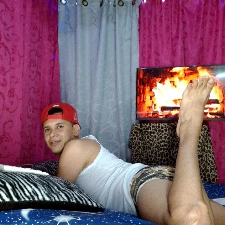 BOYWET-FANTASIES28 offline XXX-chat