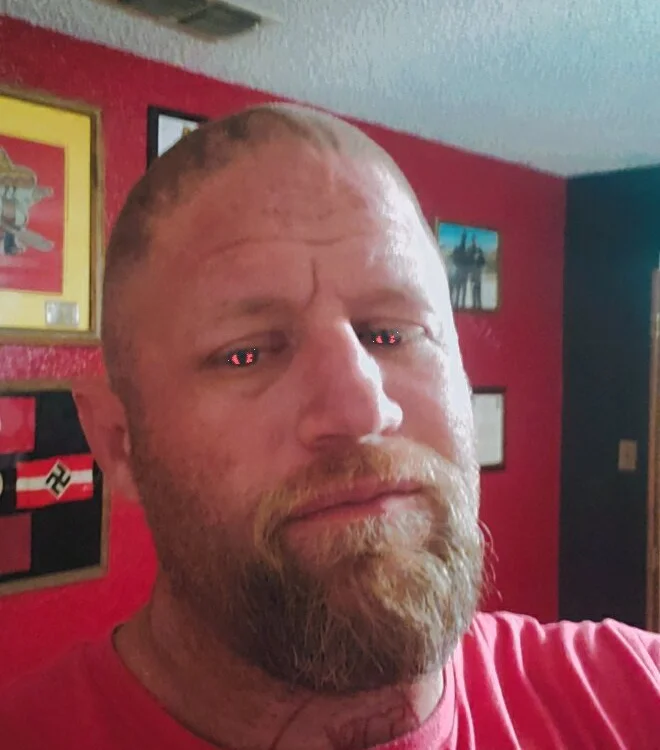 Woody66613@xh's Offline Chat Room