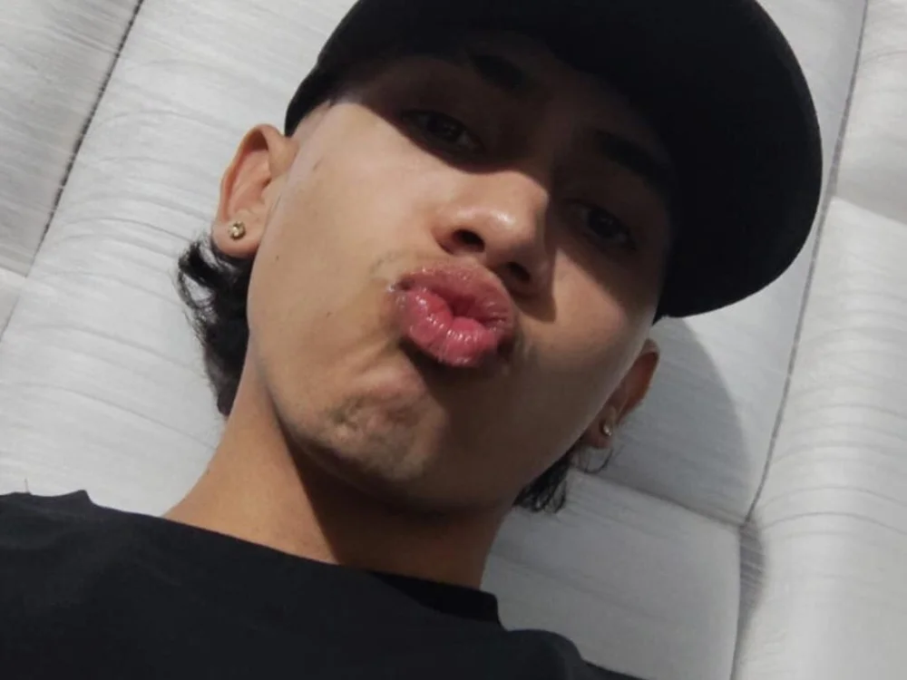 Offline XXX chat Dylan_blue_