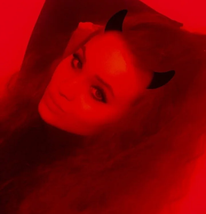 Alexis_Vega's Offline Chat Room