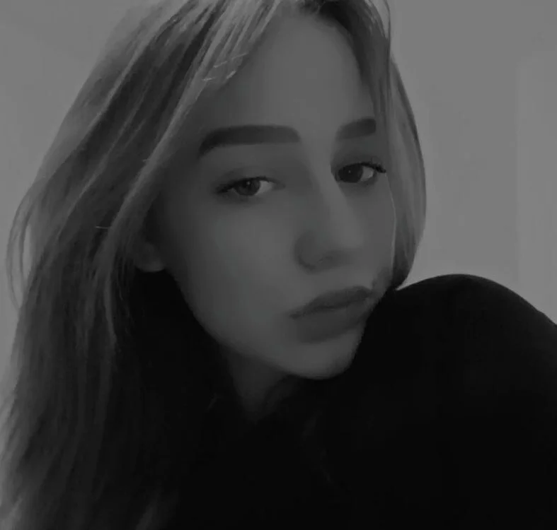 rosesisrose's Offline XXX Chat