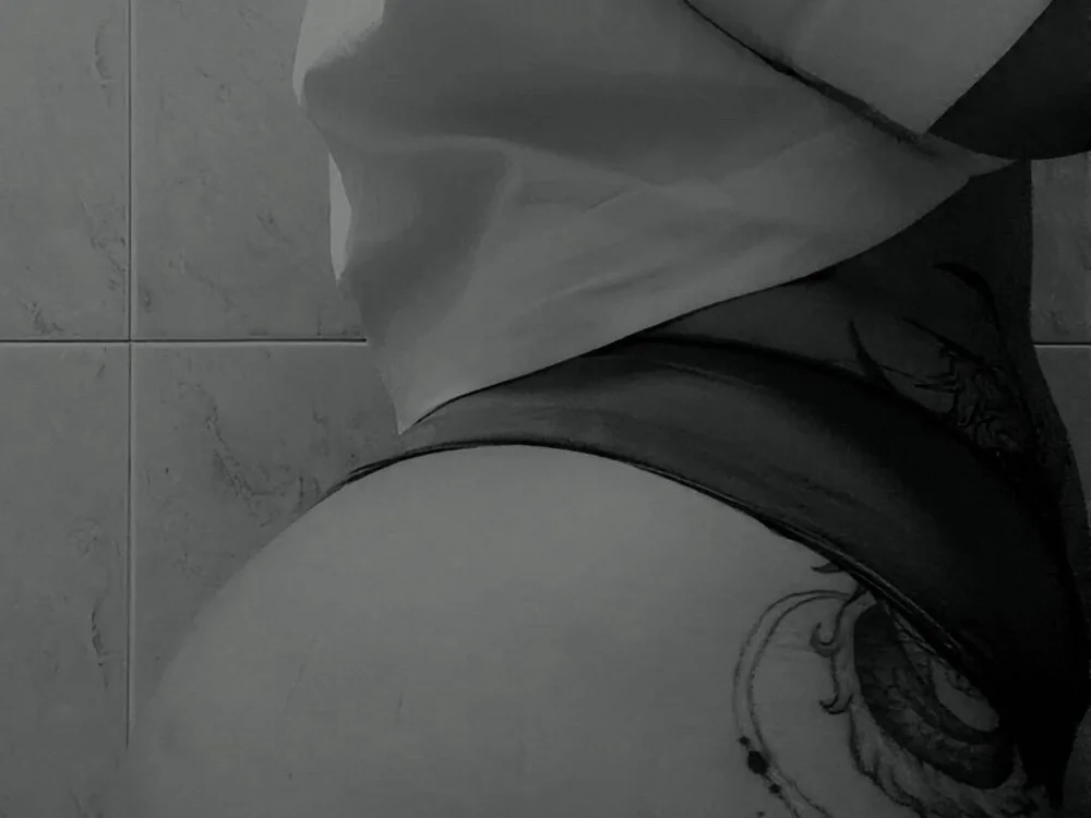 LolaVelvet_'s Offline XXX Chat