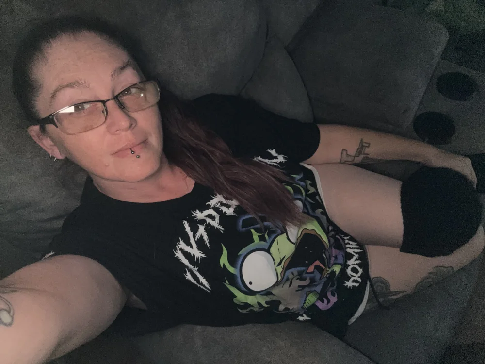 LadyRaven867's Offline Chat Room