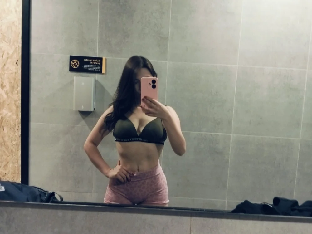 Paris_Harrison4 Offline XXX-chat