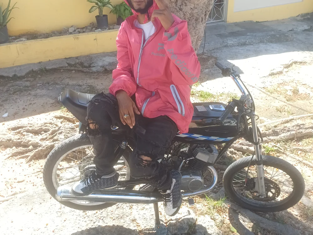 Polla-Grande_97 Offline XXX Chat