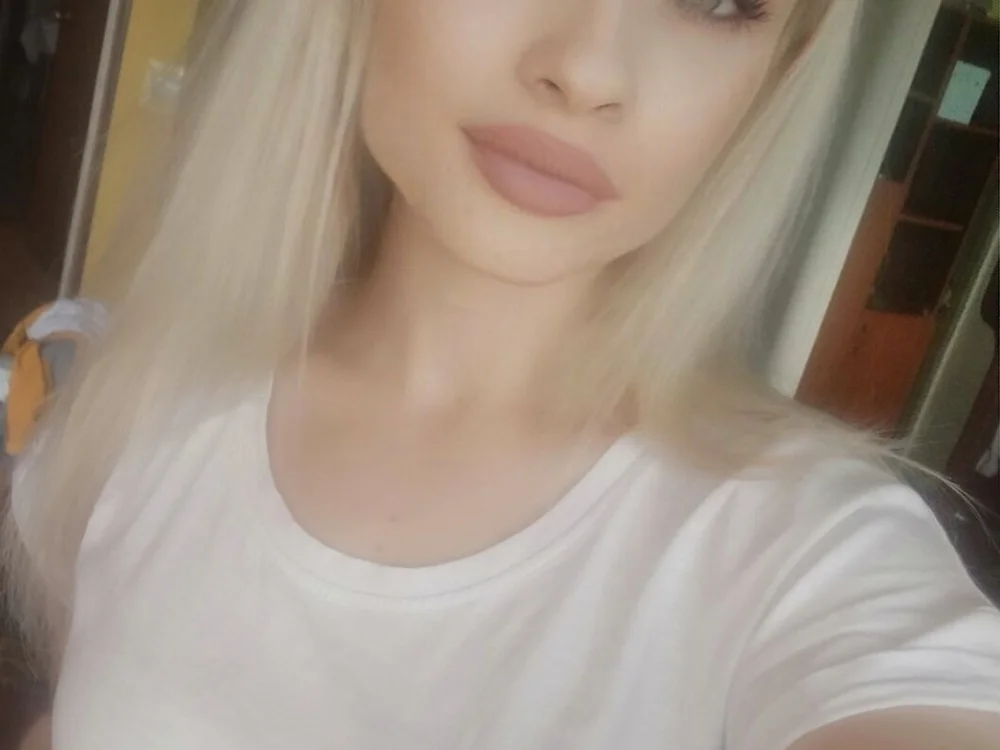 Lili_night's Offline Chat Room