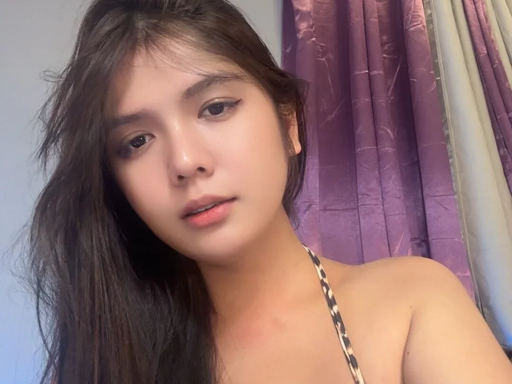 Sammie_Cola's Offline XXX Chat