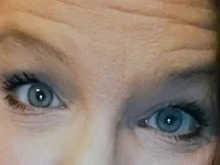 BlueEyes6040's Offline Chat Room