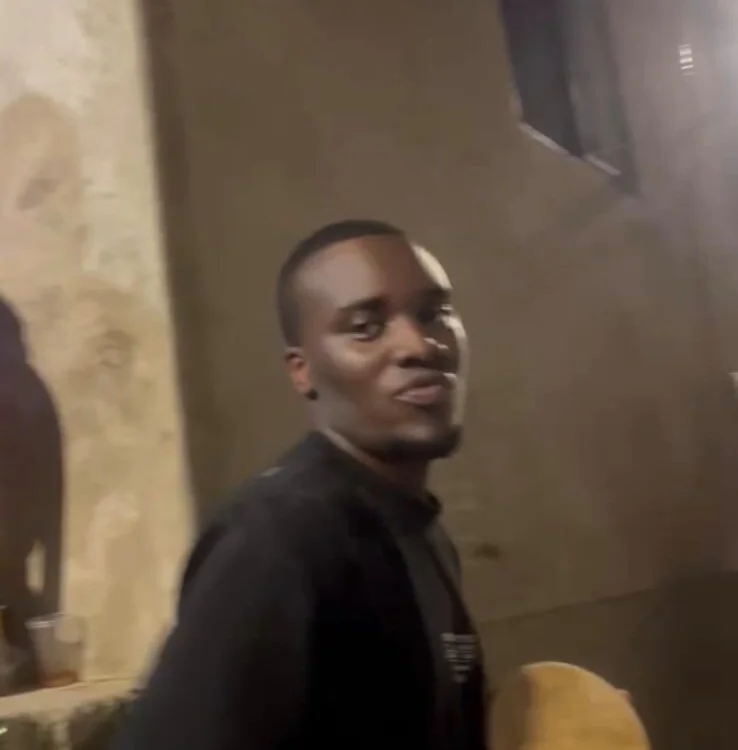 negro11Frame: συνομιλία ΧΧΧ εκτός σύνδεσης