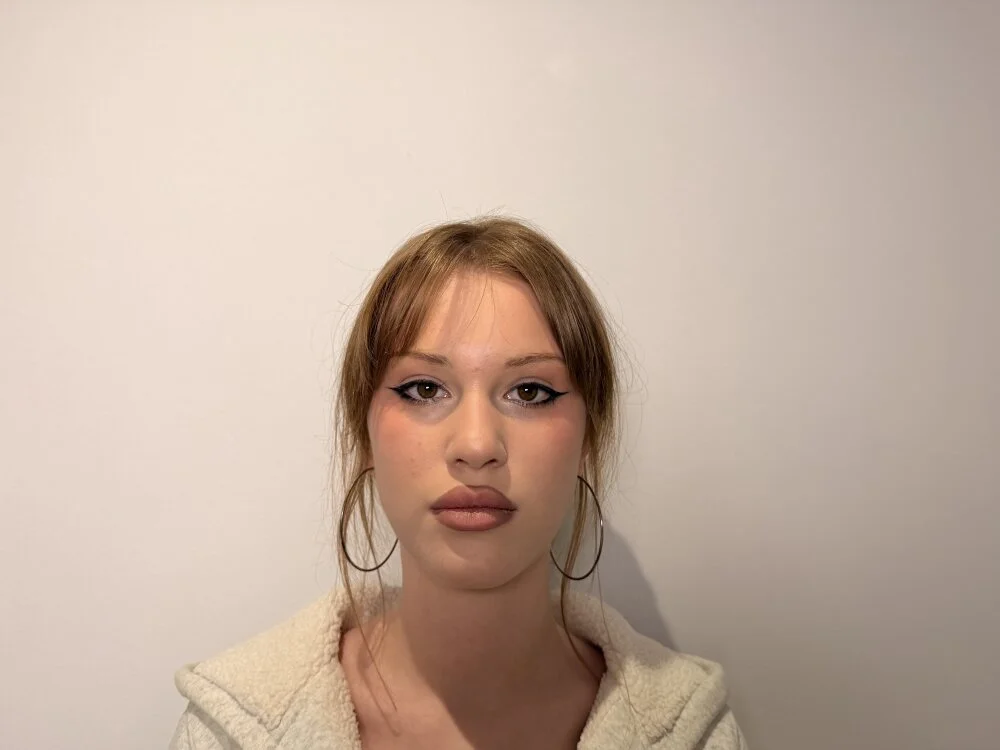 KarieBowery Chat XXX Ngoại tuyến