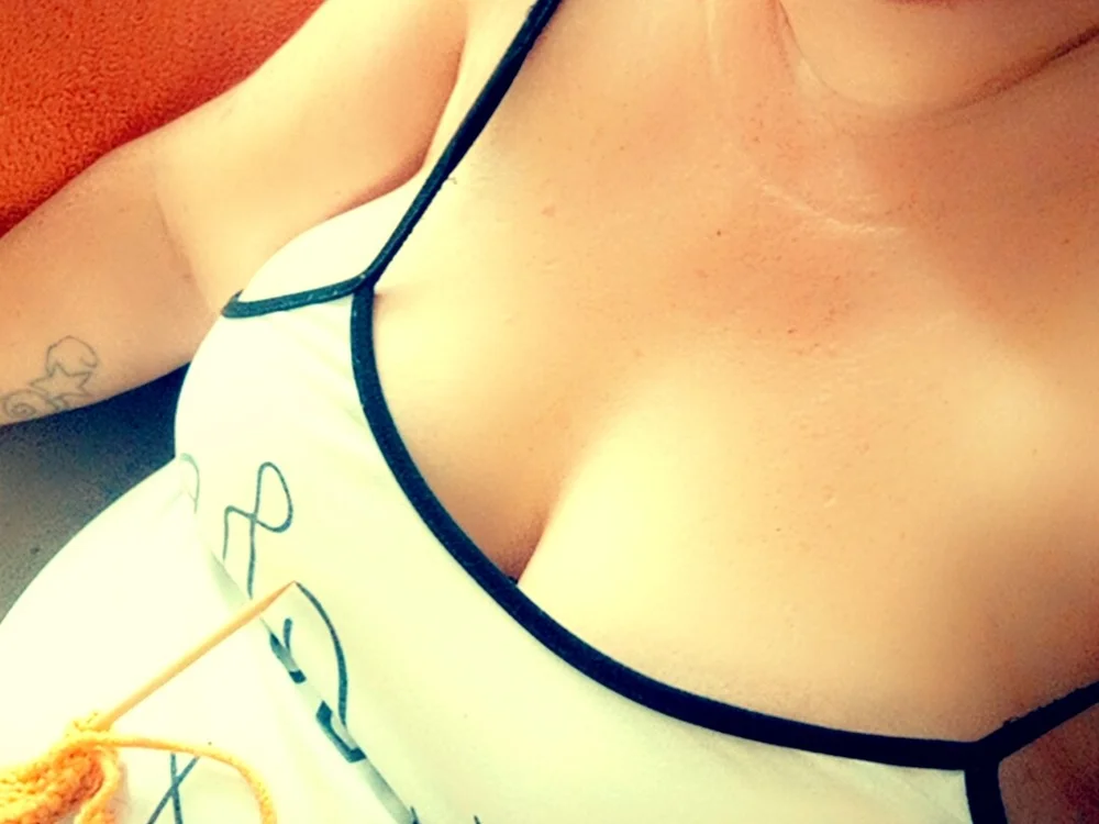 katielouise9090's Offline XXX Chat