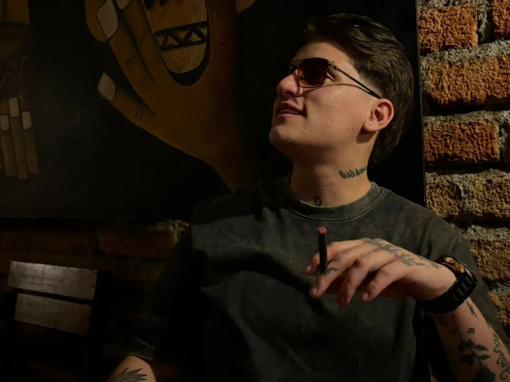 PeytonBox: συνομιλία ΧΧΧ εκτός σύνδεσης