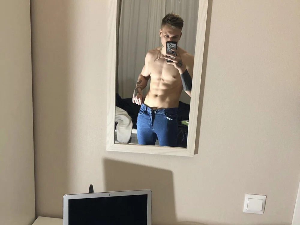 serious_sam777's Offline XXX Chat