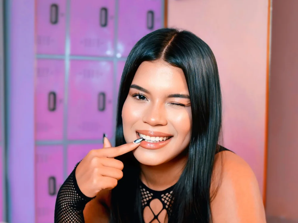 Melissa_Elana cam model